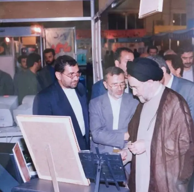 بازدید خاتمی ازمترو تهران
