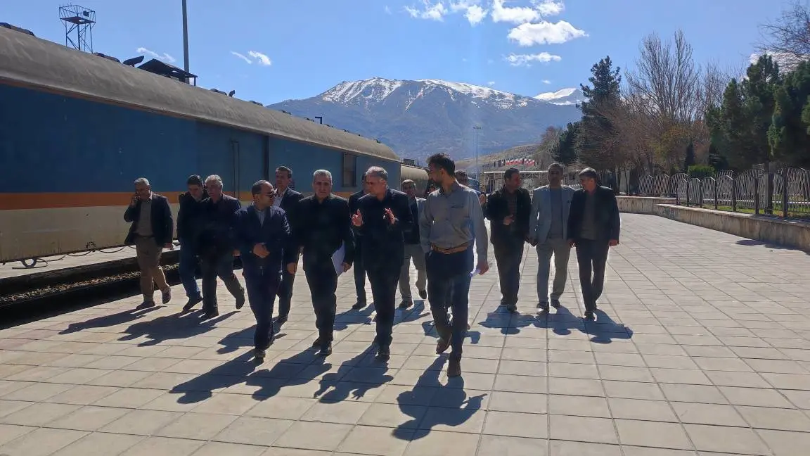 بازدید بیرانوند از راه آهن لرستان