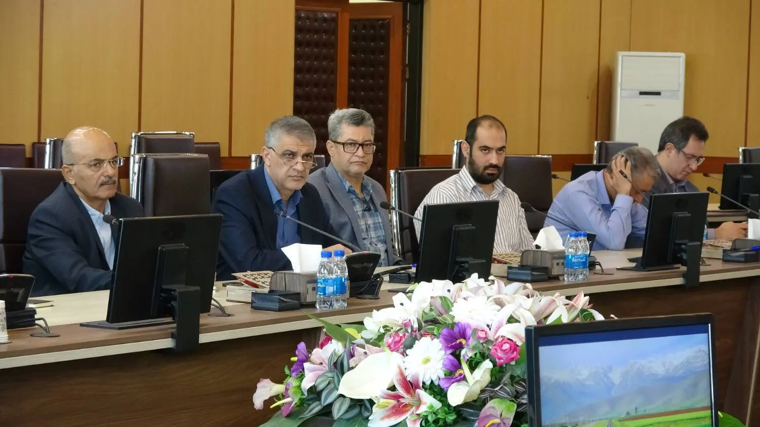 نشست ضیایی مهر