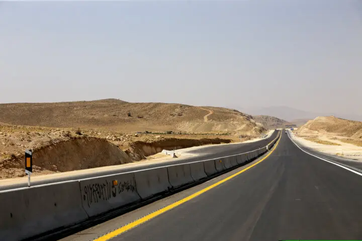 آزادراه شیراز - اصفهان