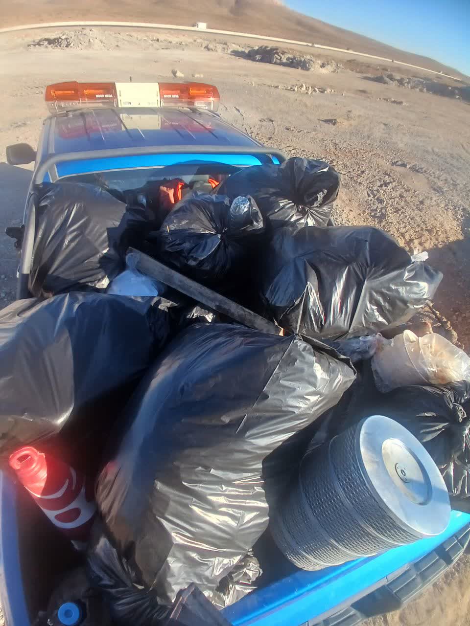 نظافت آزادراه اصفهان شیراز