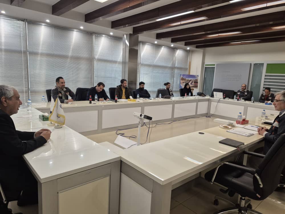 نشست رجا با ایریکو