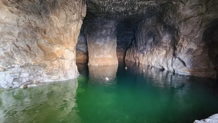 حوضچه نمکی گرمسار