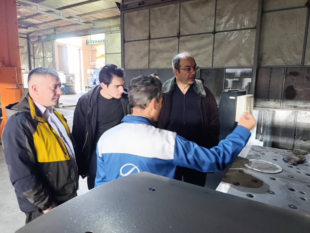 بازدید از شرکت پلورسبز