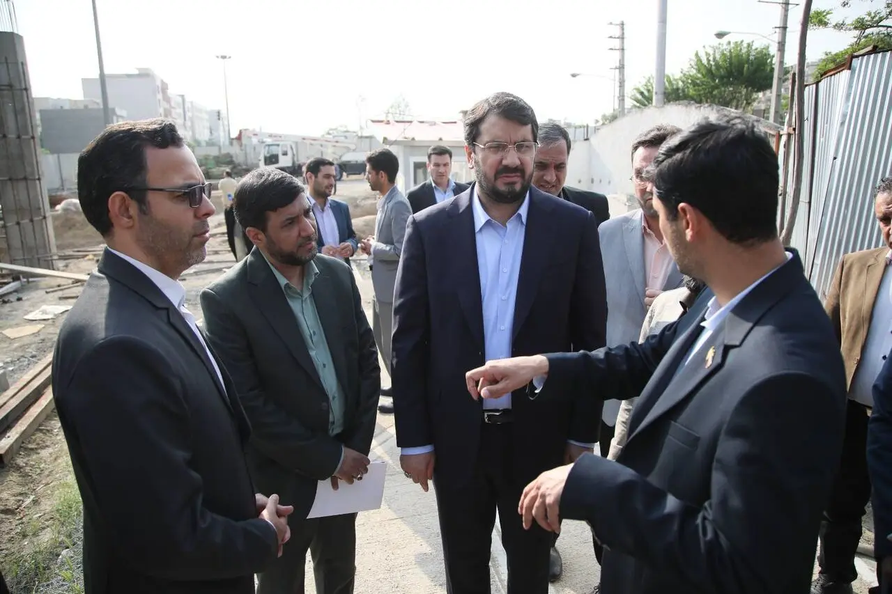 بازدید وزیر راه و شهرسازی از مسیر عبور خط ریلی تهران 11