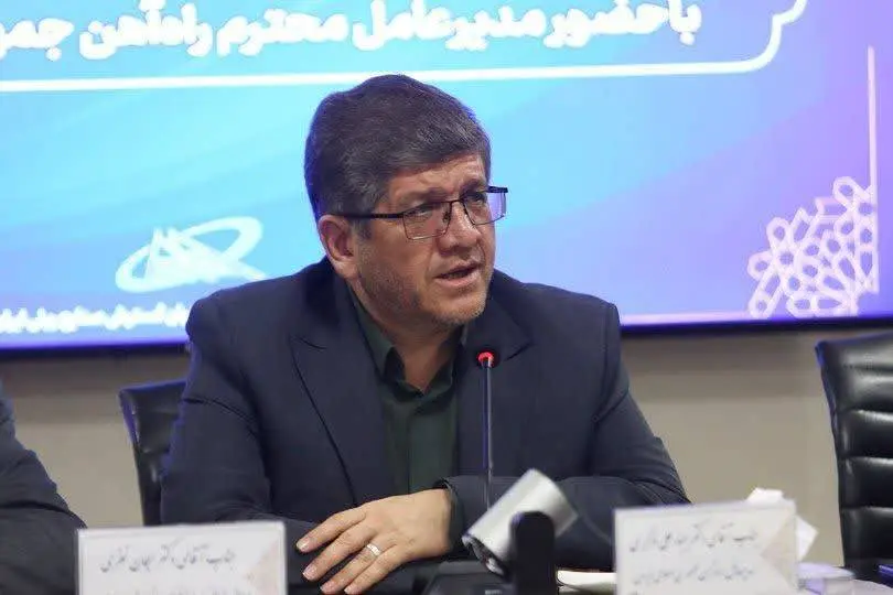 بازدید ذاکری از شرکت دانشبنیان گسترش صنایع ریلی ایران (ایرید)