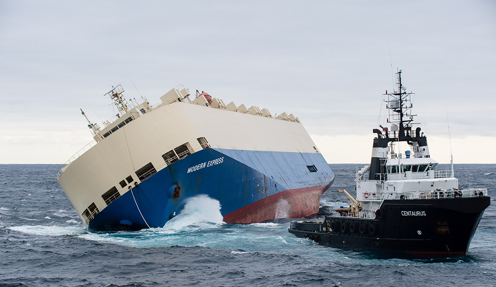 غرق شدن کشتی مدرن اکسپرس