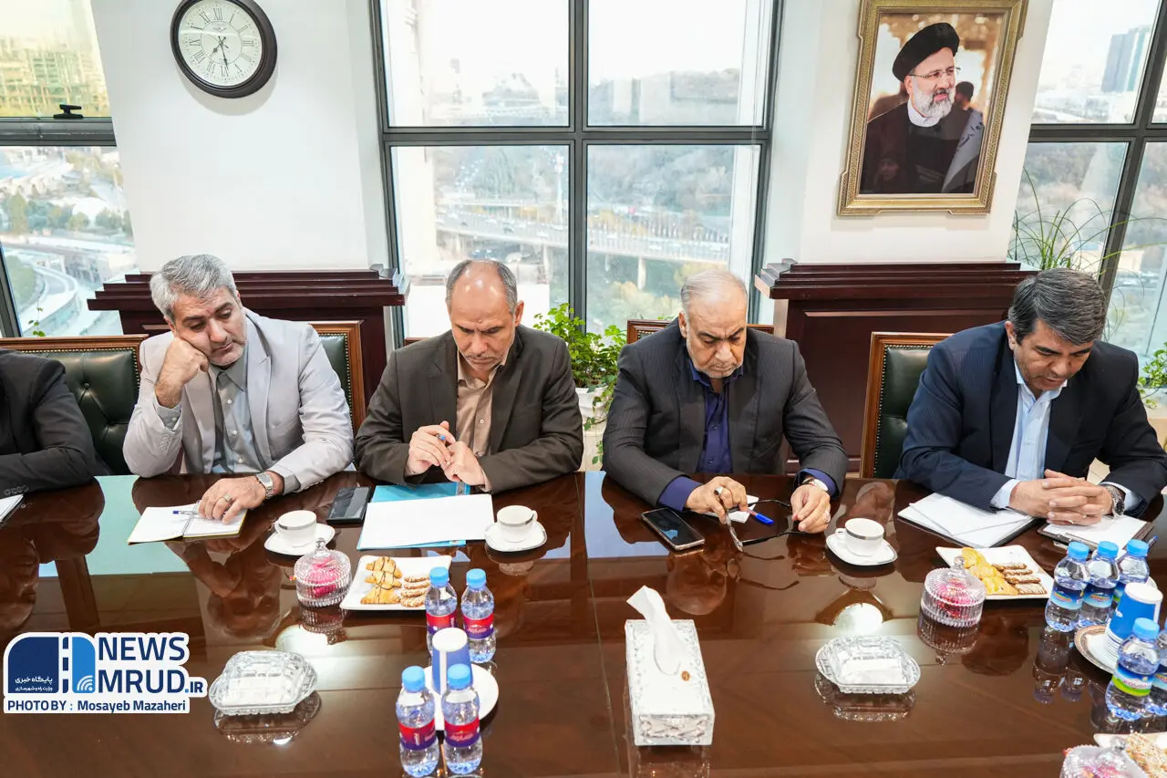 گزارش تصویری دیدار استاندار و نماینده مردم کرمان در مجلس با وزیر راه و شهرسازی