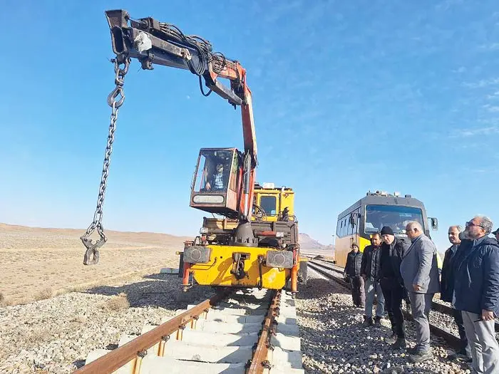 خطوط ریلی در ایستگاه‌های شمتیغ و سنگان