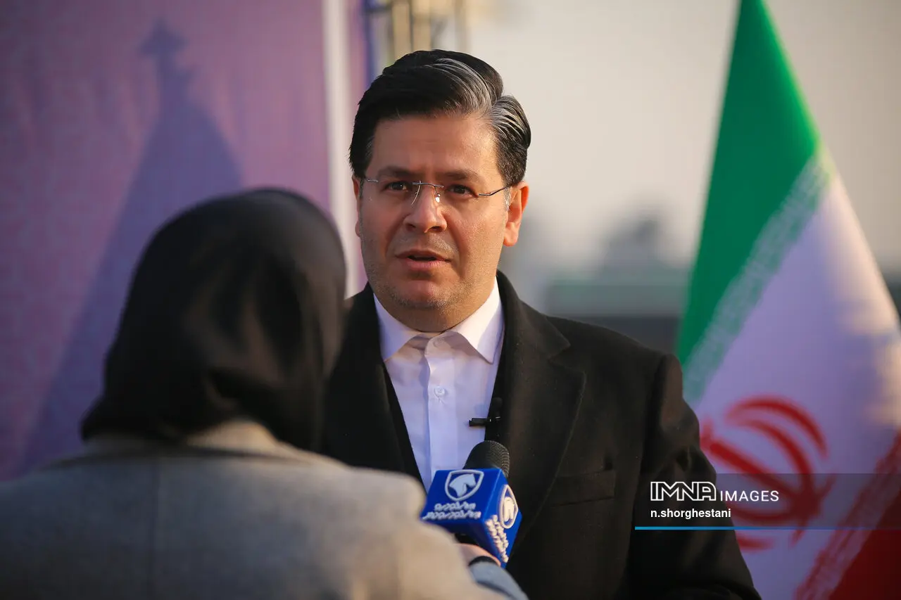 گزارش تصویری آیین تحویل ۳۰ دستگاه اتوبوس شهری به شهرداری اصفهان
