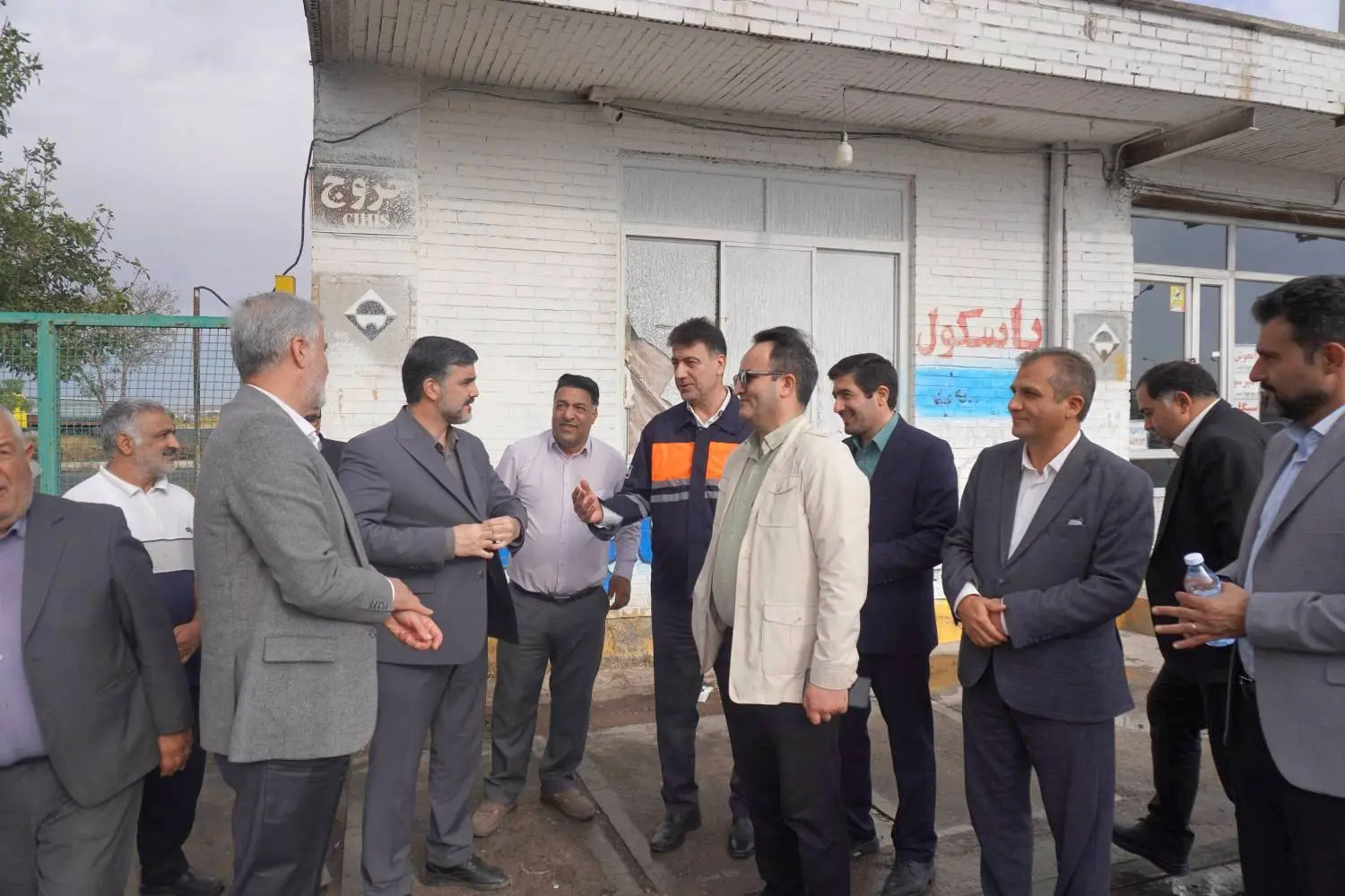 بازدید رضا اکبری از پایانه بار تبریز