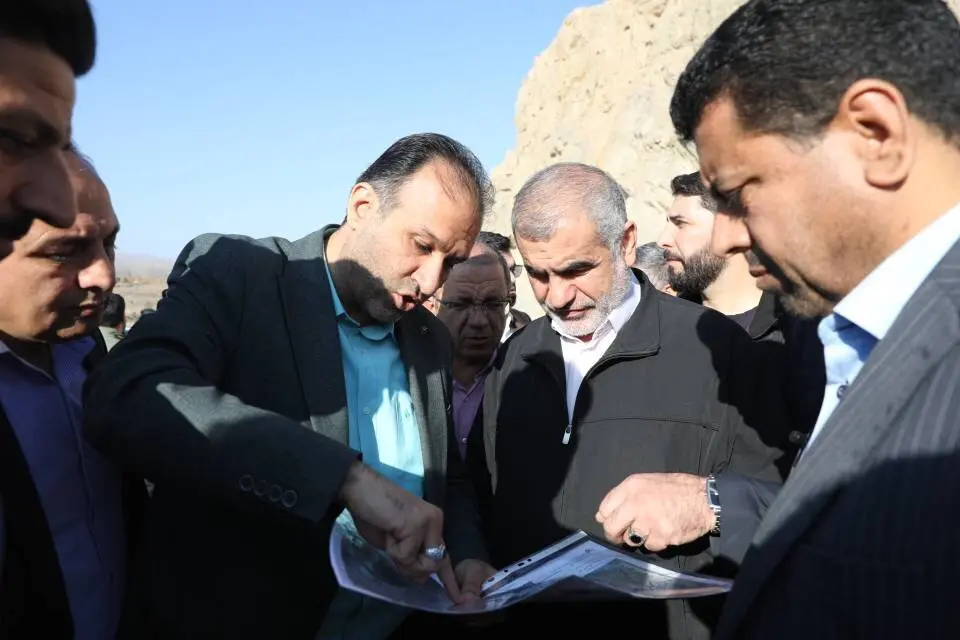 بازدید علی نیکزاد از بزرگراه طرقبه