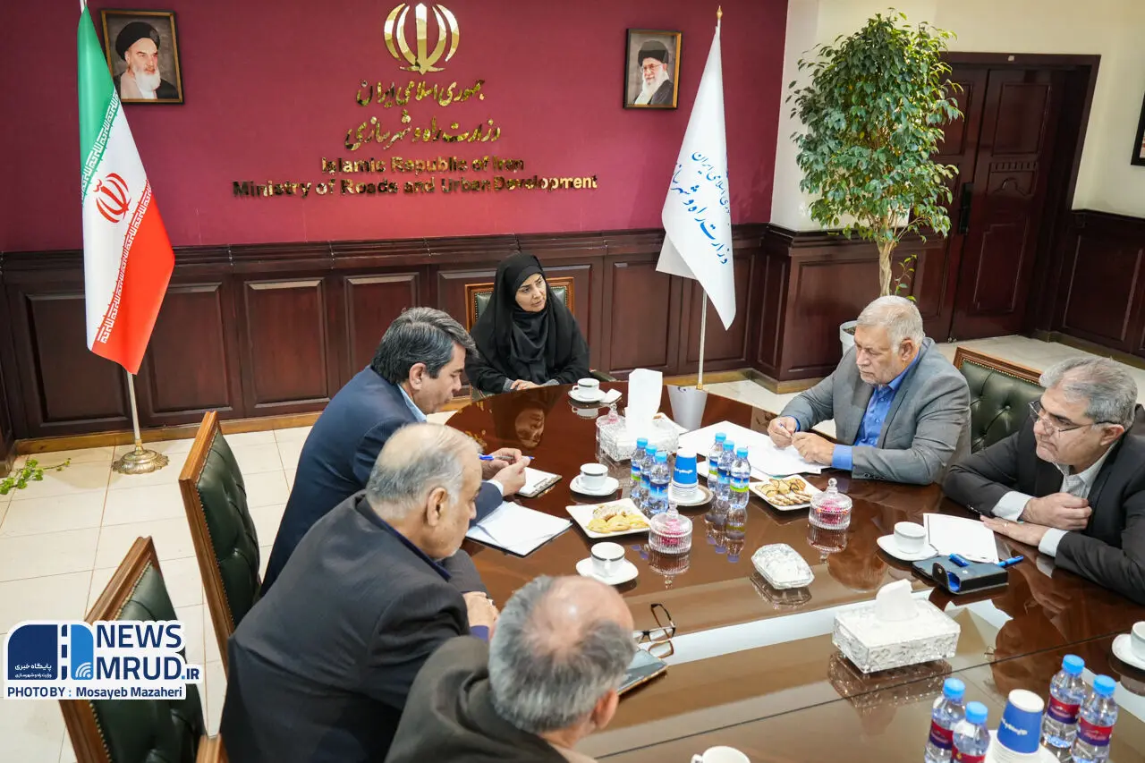گزارش تصویری دیدار استاندار و نماینده مردم کرمان در مجلس با وزیر راه و شهرسازی