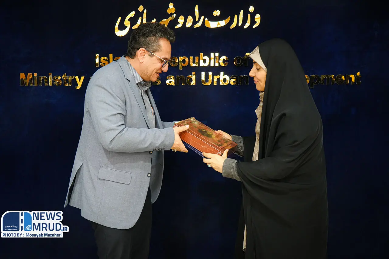 گزارش تصویری تکریم و معارفه رئیس مرکز تحقیقات راه، مسکن و شهرسازی