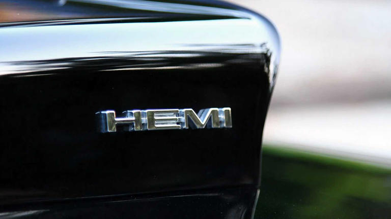 dodge HEMI