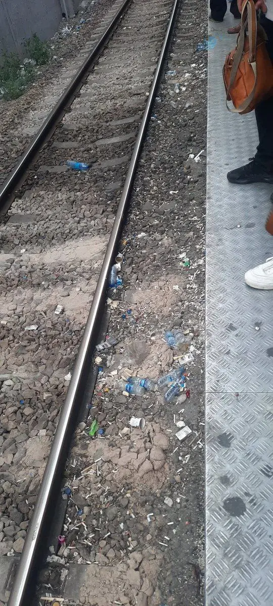 زباله در مترو