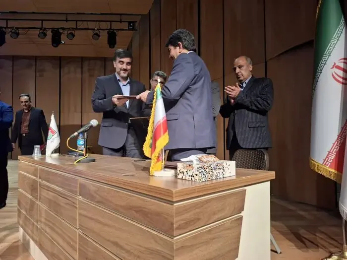  امضای تفاهمنامه بین استاندار کرمان و رییس سازمان راهداری 