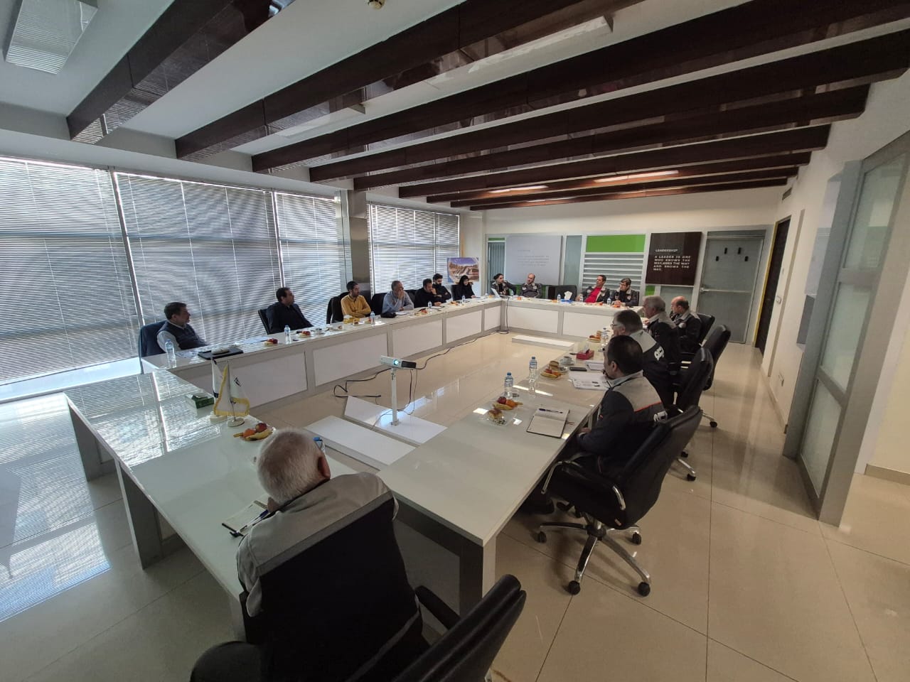 نشست رجا با ایریکو