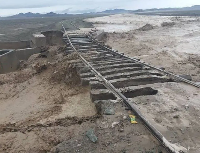 تخریب راه آهن زاهدان میرجاوه بعد از سیلاب