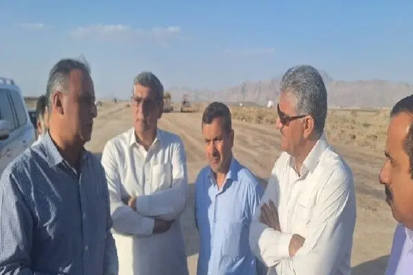 مدیر کل راه و شهرسازی سیستان و بلوچستان از مراحل ساخت بزرگراه خاش سراوان بازدید کرد 