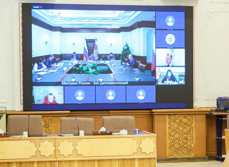 نشست برخط وزیر راه و شهرسازی ایران و وزیر حمل و نقل روسیه