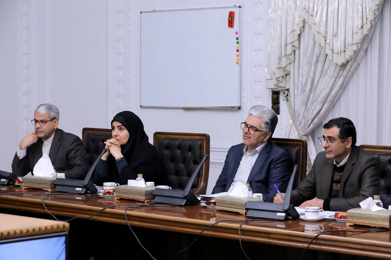 جلسه بررسی و تحلیل طرح های توسعه دریامحور با تاکید بر منطقه ساحلی مکران