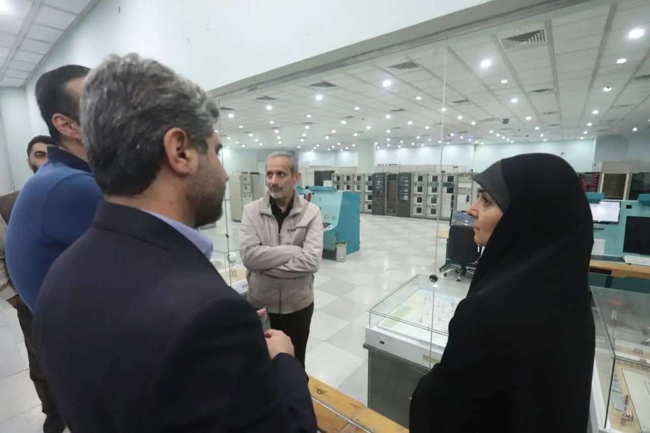 گزارش تصویری بازدید سرزده وزیر راه و شهرسازی از مرکز کنترل فضای کشور