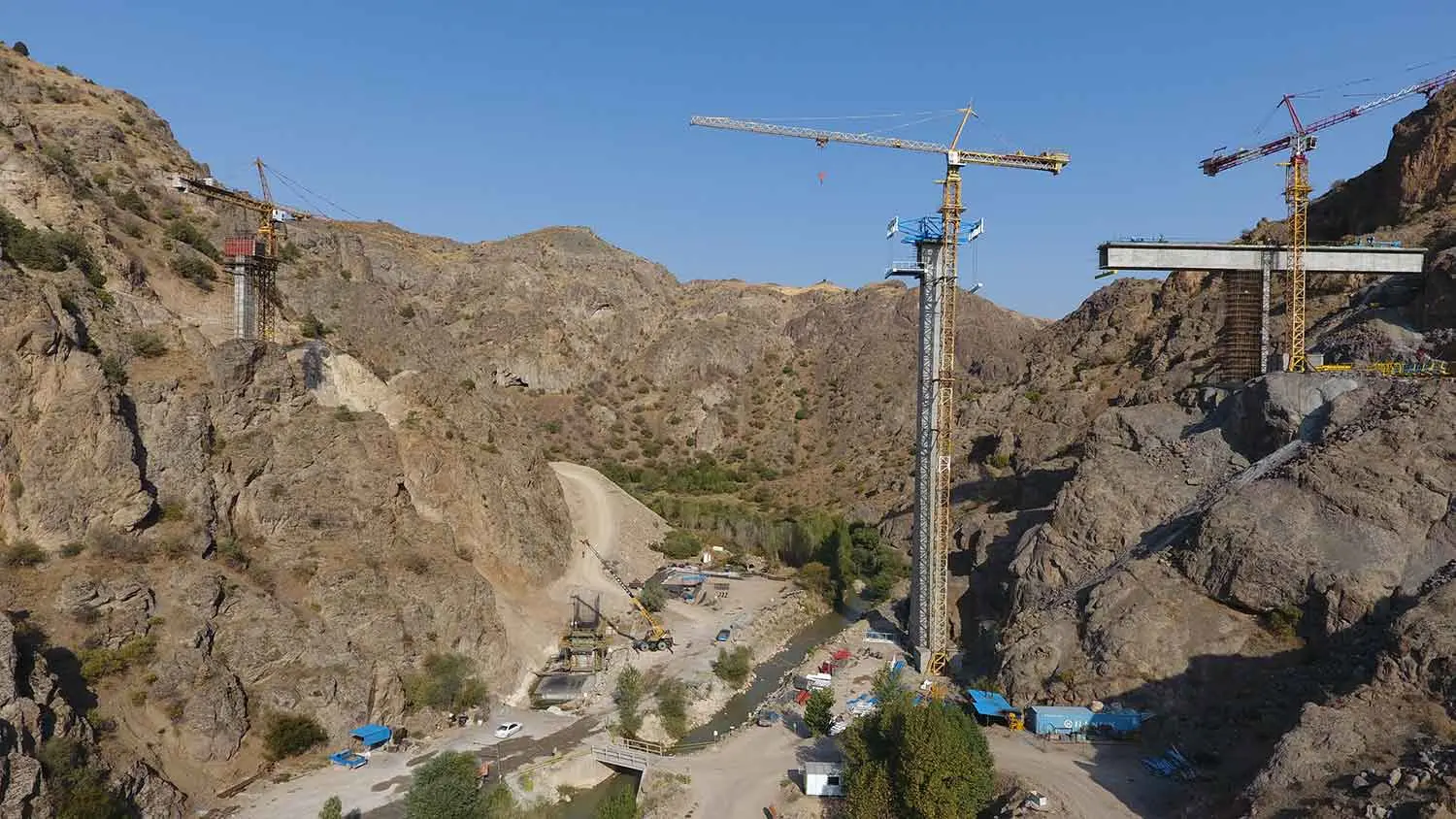 پل دره ای آرپاچای - راه آهن میانه اردبیل