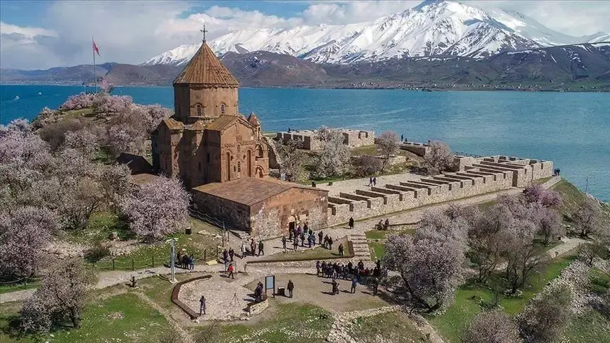 کلیسای صلیب مقدس وان ترکیه