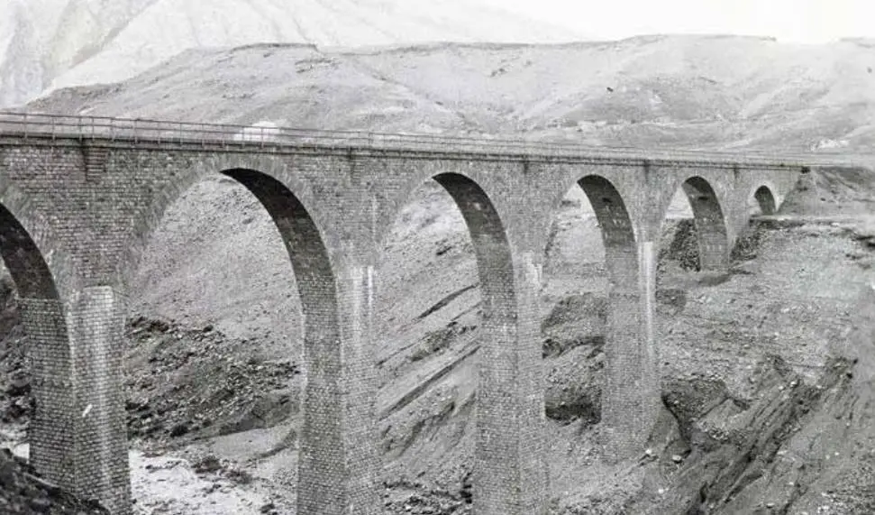 پل تاریخی ریلی لرستان