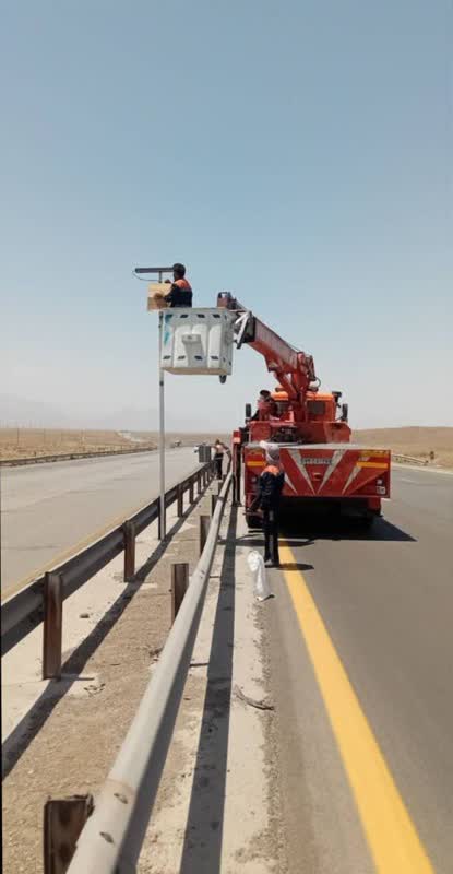 چراغ سولار آزادراه سان آرا