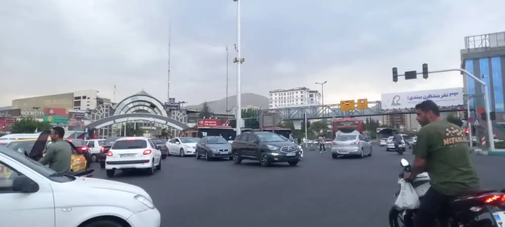 خاموشی چراغ راهنما در تقاطع
