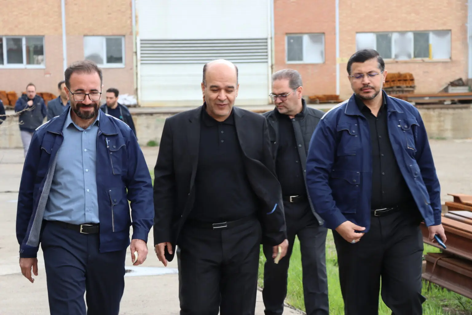 بازدید کلامی از ایرید در روزهای جنگ