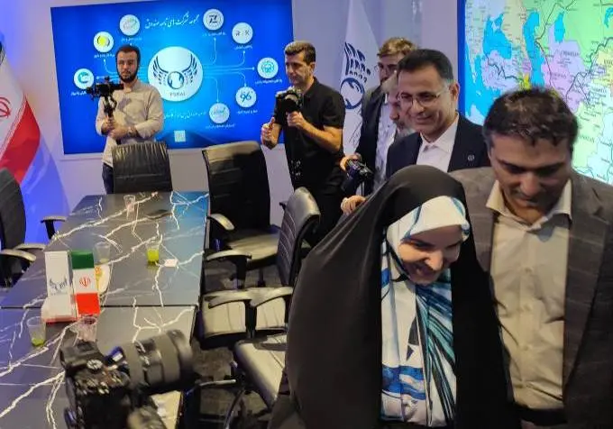 بازدید معاون امور زنان رییس جمهور از غرفه صندوق پس انداز کارکنان راه آهن 