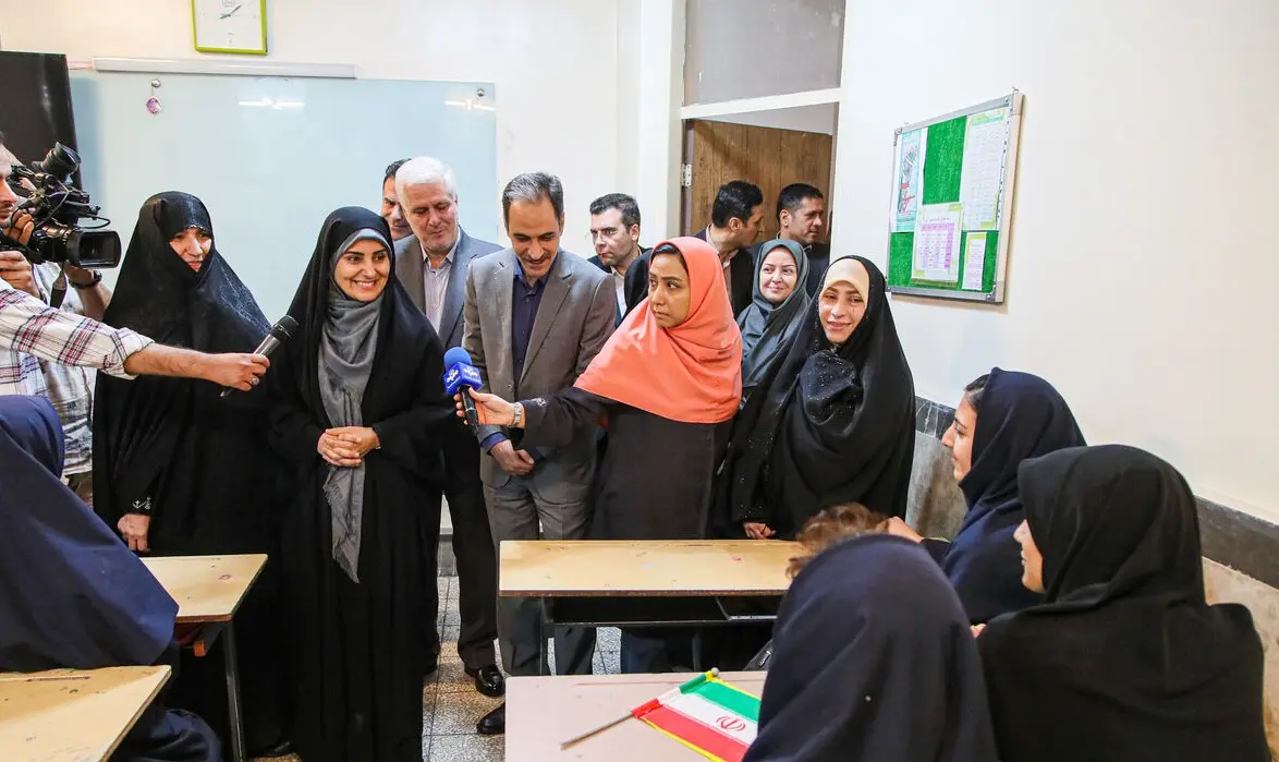گزارش تصویری برگزاری آیین آغاز سال تحصیلی جدید با حضور وزیر راه و شهرسازی