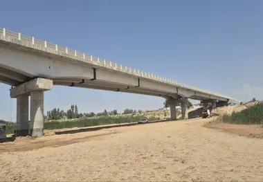 پل عنافچه در آستانه بهره‌ برداری نهایی قرار گرفت 
