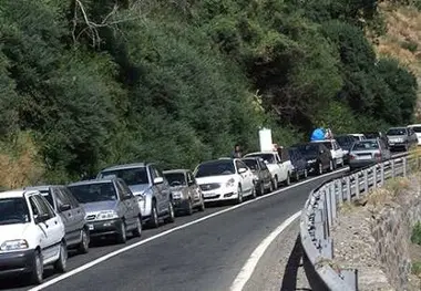 یک نمونه از شدت ترافیک در جاده چالوس/ توقف کامل خودروها