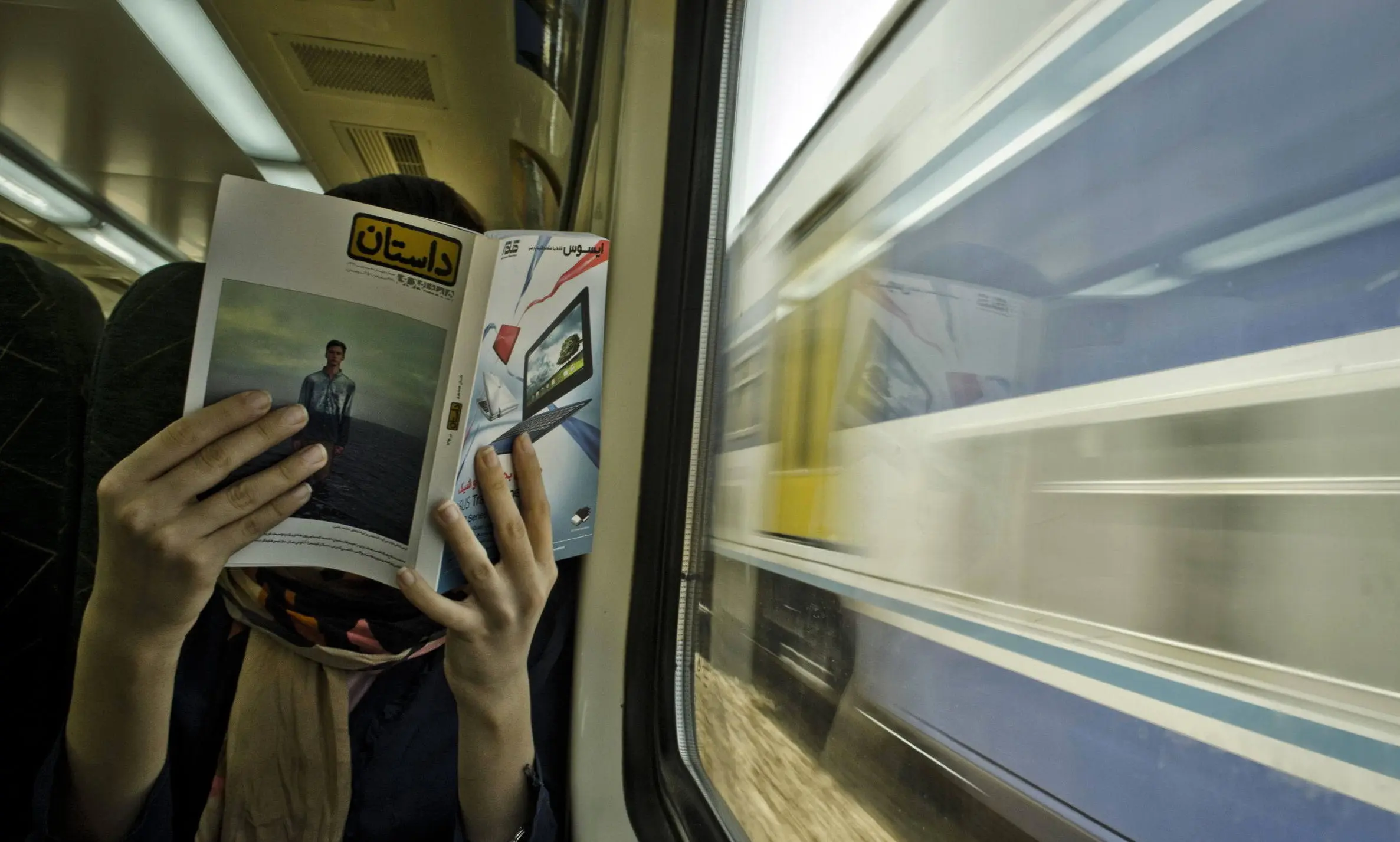 مشارکت 121 هزار و 430 مسافر مترو  در طرح کتاب‌خوانی