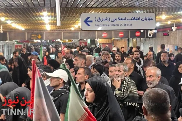 خدمات رسانی متروی تهران به شرکت‌ کنندگان مراسم وداع با رهبر شهید
