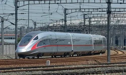 China introduces new high-speed Fuxing train