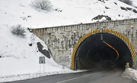 بارش برف در گردنه حیران