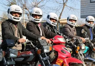 توزیع۶۰۰ عدد کلاه ایمنی رایگان بین راکبین موتورسیکلت در مازندران