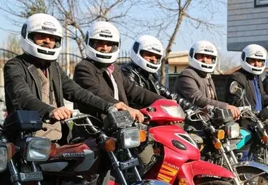 توزیع۶۰۰ عدد کلاه ایمنی رایگان بین راکبین موتورسیکلت در مازندران