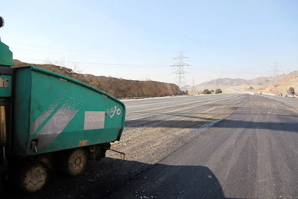 آزادراه همت زیر بار ترافیک می‌رود