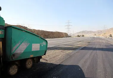 آزادراه همت زیر بار ترافیک می‌رود