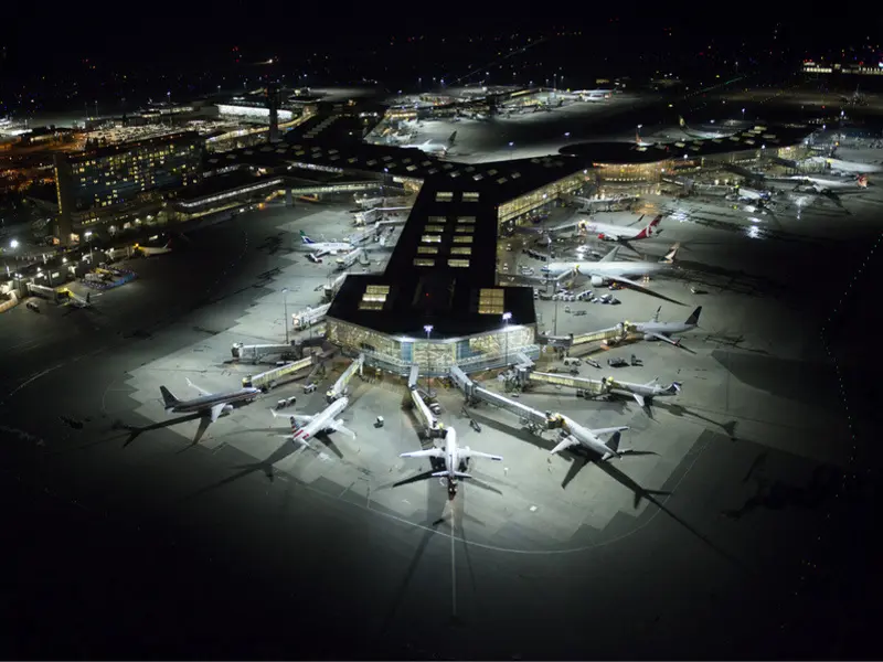 Vancouver International Airport installs new apron LED lighting system