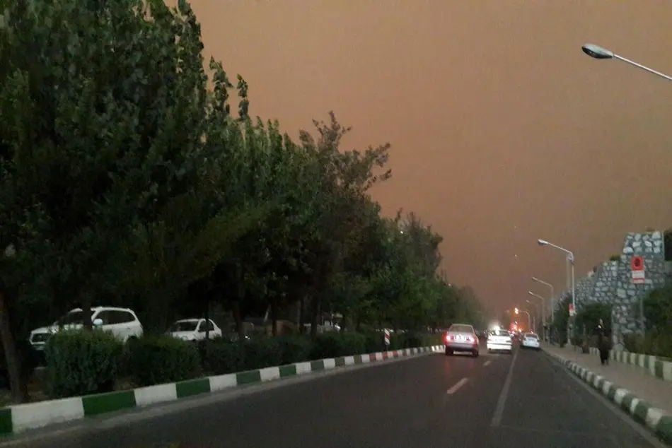 هوای امروز تهران ناسالم می‌شود