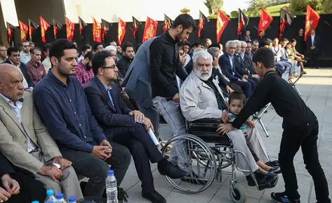 تصب پرچم یا حسین