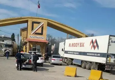 دلایل بروز صف و ازدحام کامیون ها در مرز آستارا مشخص شد