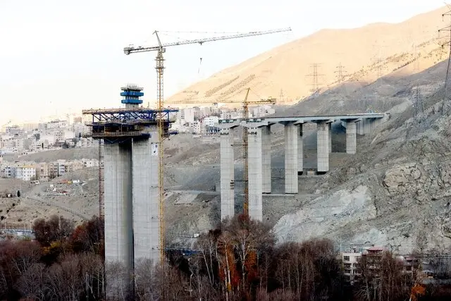 تردد بین تهران و کرج با تکمیل این دو پل راحت می‌ شود
